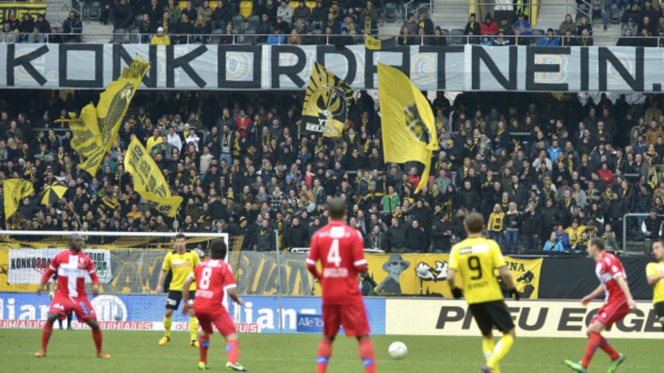 Fanprotest gegen das Hooligankonkordat beim Super Leaguespiel YB gegen Sion am Sonntag, 17. Maerz 2013 im Stade de Suisse Wankdorf in Bern.