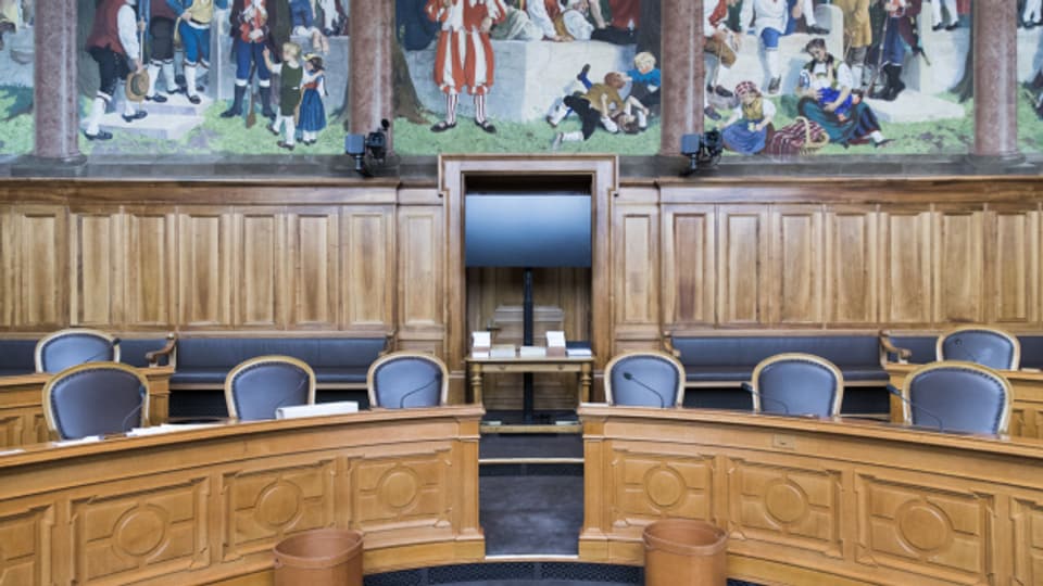 Leere Stühle im Ständeratssaal: Nach dem Wahlsonntag ist das Stöckli Kammer wieder komplett.