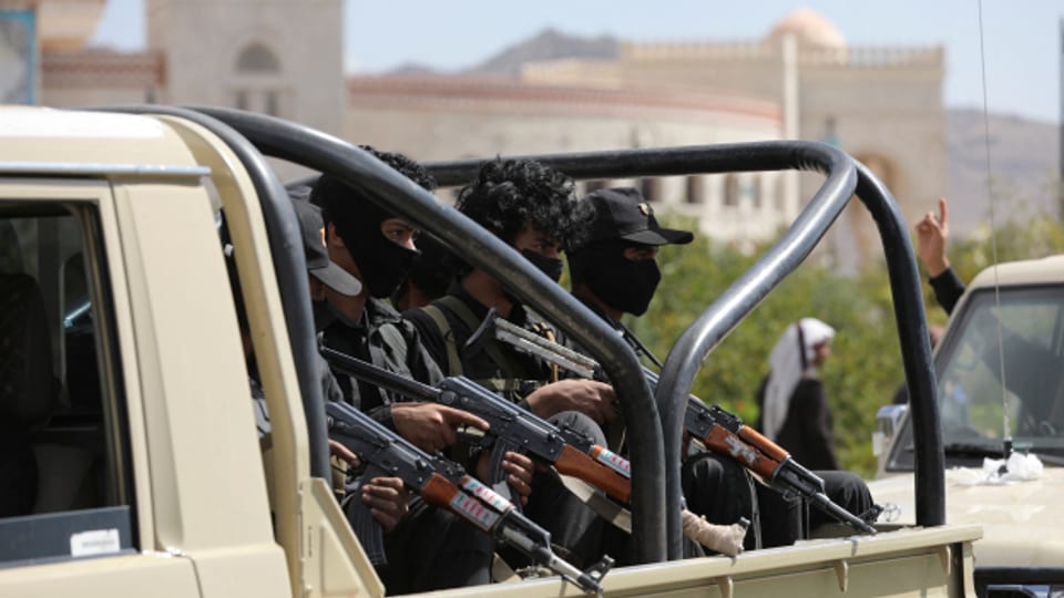 Houthi-Polizisten auf Patrouille in der Hauptstadt Sanaa.