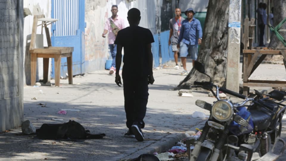 Die Lage in Haiti ist prekär: in der Hauptstadt Port au Prince haben kriminelle Banden fast alle staatlichen Institutionen unter ihre Kontrolle gebracht.