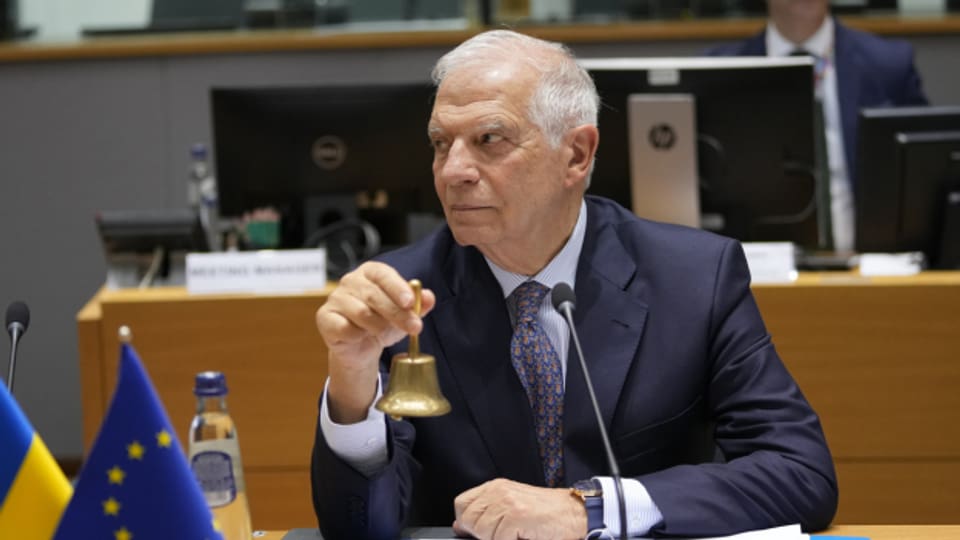 Die EU will einen neuen Ansatz für die Ukraine-Militärhilfe. Das kündigte der Aussenbeauftragte der EU, Josep Borrell, am Mittwoch an.