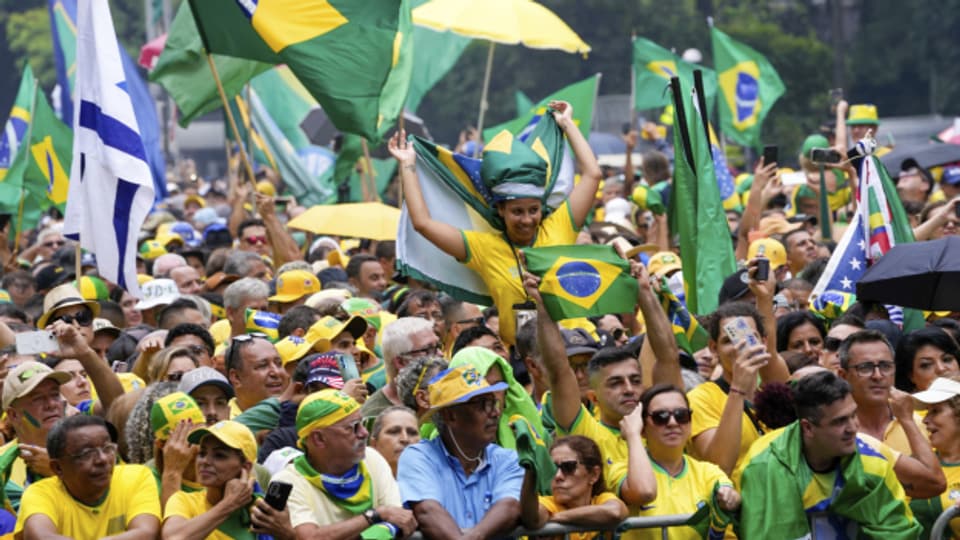 Anhänger von Ex-Präsident Jair Bolsonaro bei der letzten grossen Kundgebung im brasilianischen São Paulo.