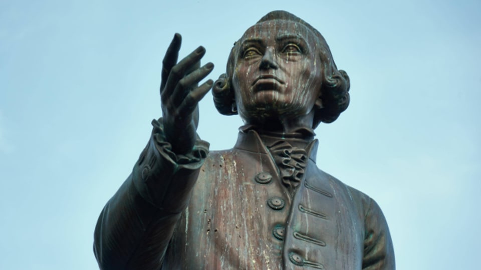 Eine Statue von Immanuel Kant in dessen Heimatstadt Kaliningrad, zu Deutsch «Königsberg».