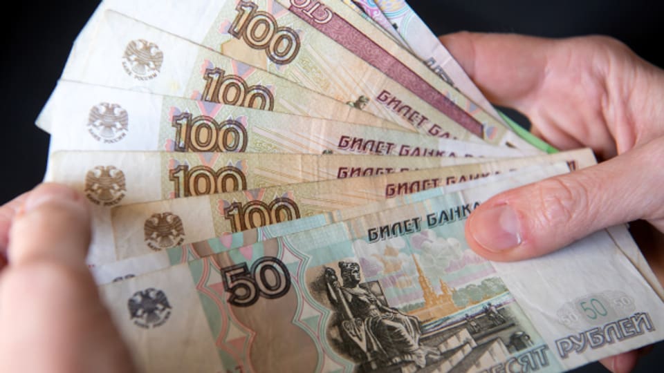 Im russischen Staatshaushalt klafft ein Milliardenloch.