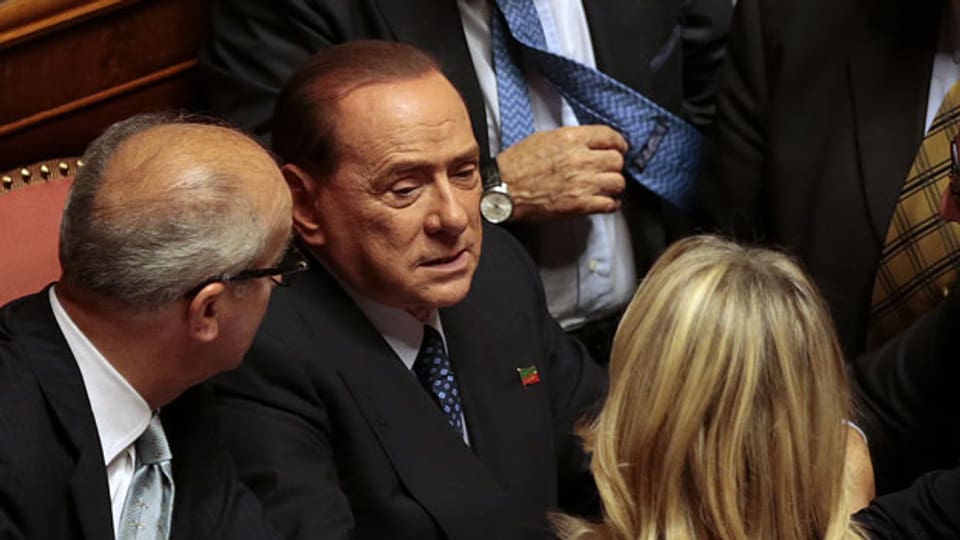 Silvio Berlusconi im Gespräch mit Senatoren am 2. Oktober in Rom.