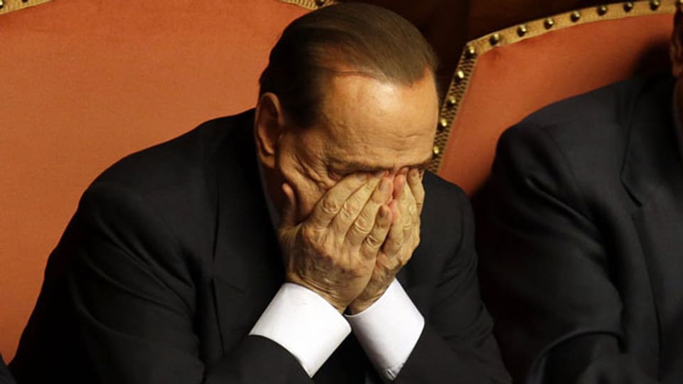 Widersacher Berlusconi erhält eine «Ohrfeige».