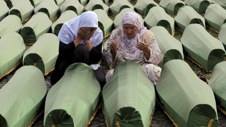 eine Gedenkfeier im bosnischen Srebrenica