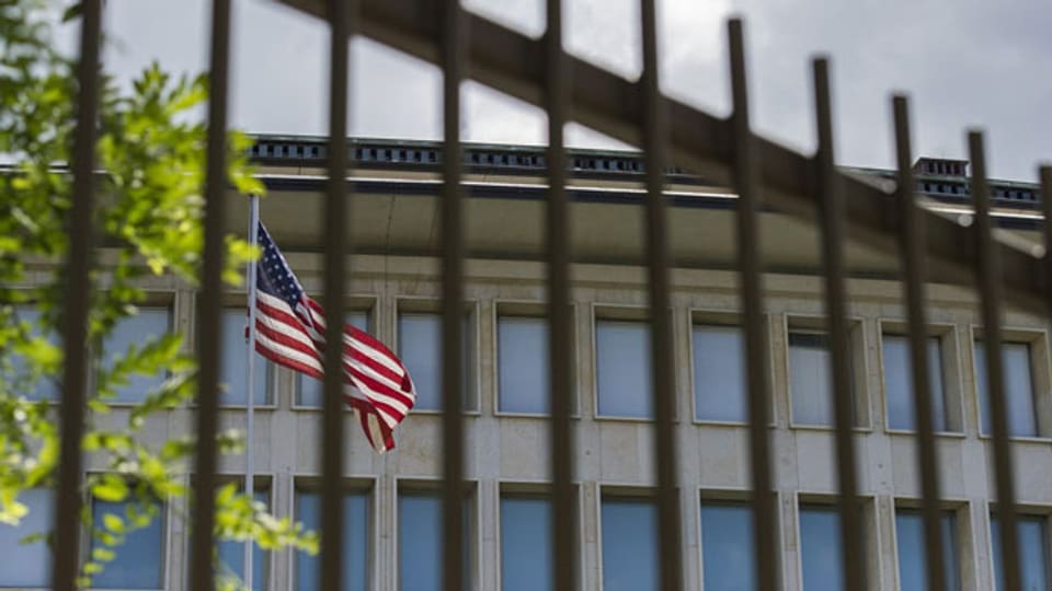 Beinahe täglich gibt es  Enthüllungen über die Abhör-Machenschaften der USA. Bild: Die US-Botschaft in Bern.