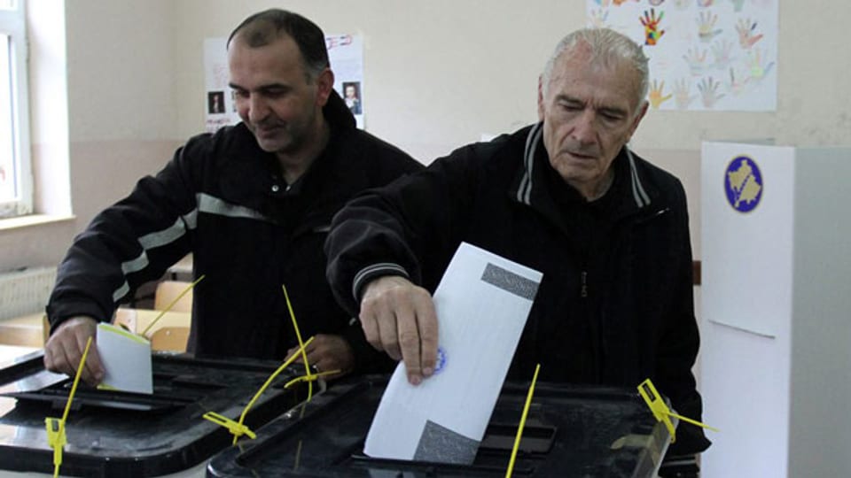 Serben in Kosovo nehmen an den Gemeindewahlen teil.