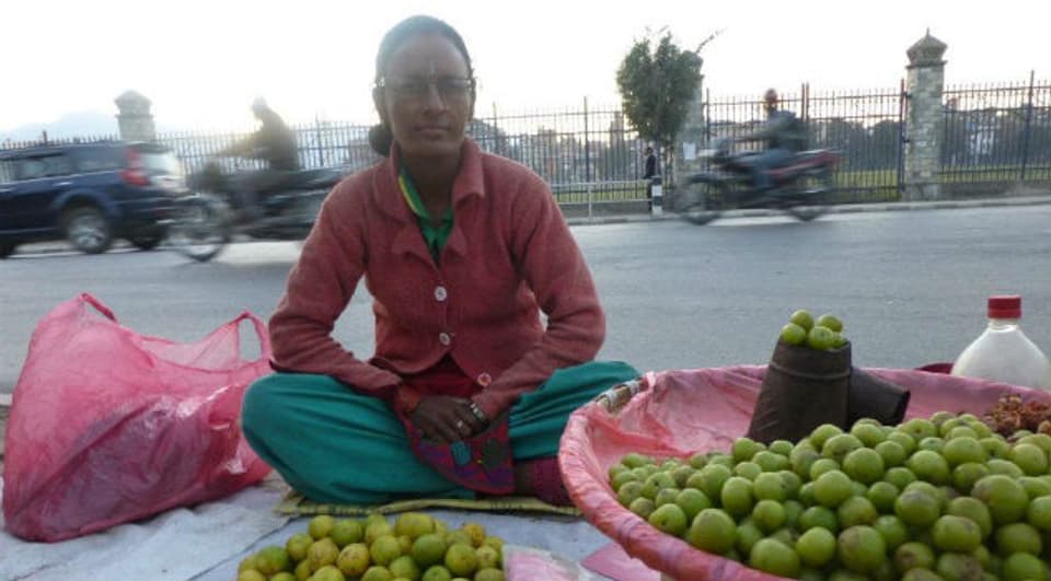 Devi Chaulagain, Erdnussverkäuferin in Kathmandu