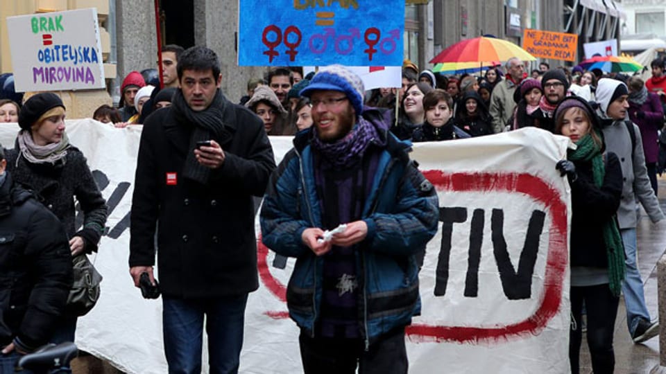 Demonstration in Zagreb gegen die Ehe-Initiative der katholischen Kirche.