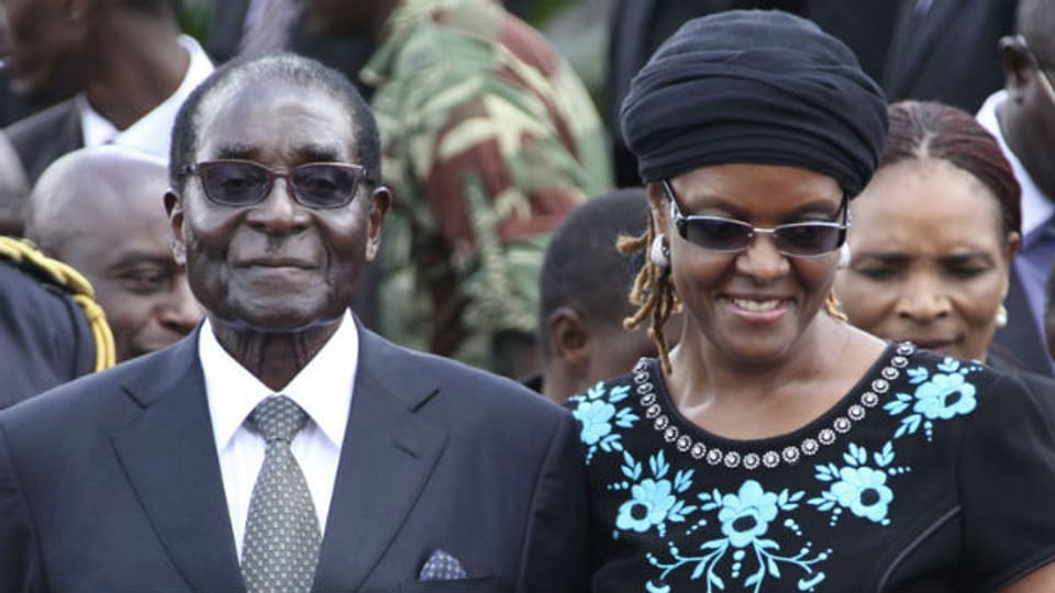 Simbabwes Präsident Robert Mugabe und seine Frau Grace am 21. Januar 2013