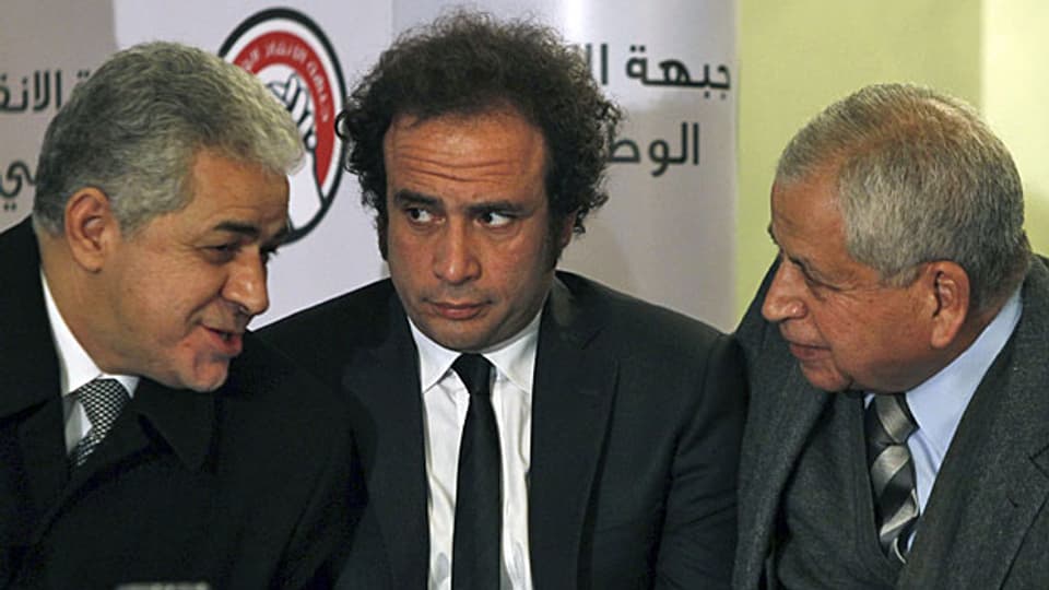 Amr Hamzawy (Mitte) mit zwei Kollegen, die ebenfalls der ägyptischen Opposition angehören.