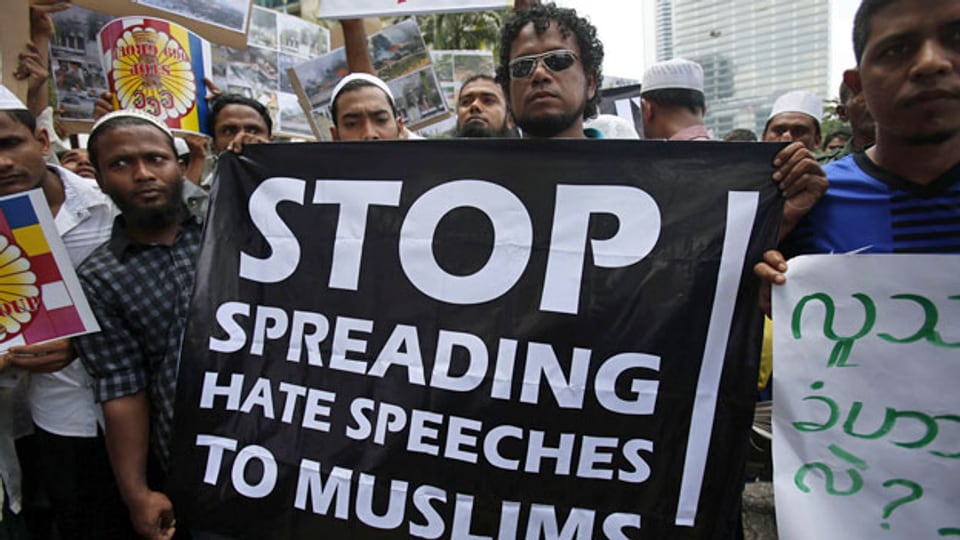 Aus Burma geflüchtete Muslime protestieren in Malaysia gegen die Hetze wegen ihrer Religionszugehörigkeit.