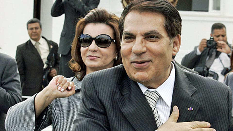 Der ehemalige tunesische Machthaber Ben Ali mit seiner Frau Leila im Herbst 2009 in Tunis.