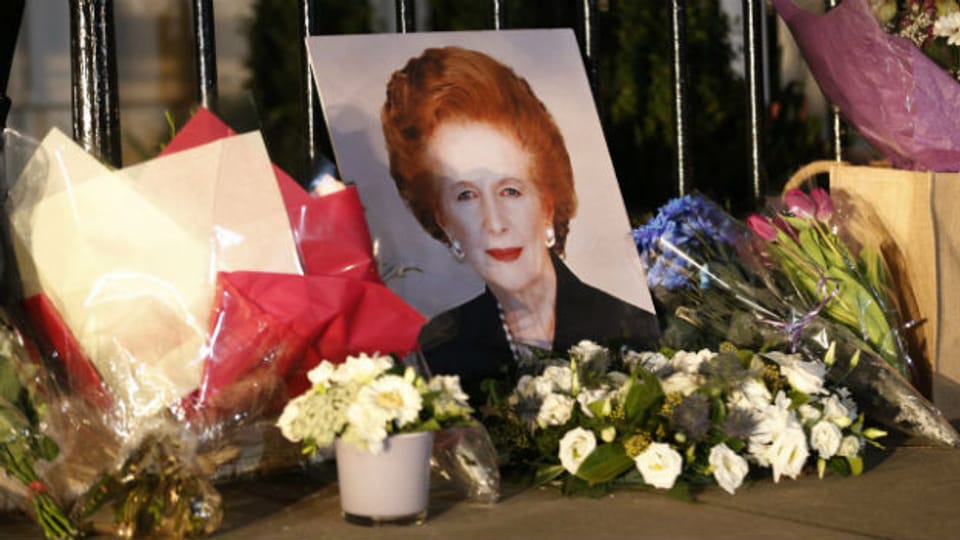 Blumen für die verstorbene Margaret Thatcher.