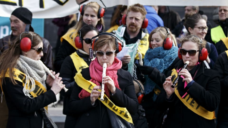 Spielen aber nicht zuhören: Lehrer protestieren in Dänemark.