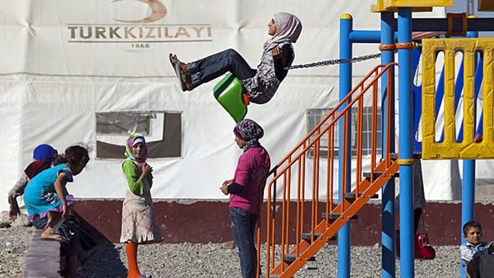 Im Flüchtlingslager Islahiye an der türkisch-syrischen Grenze können Jugendliche ihren Schulabschluss machen.