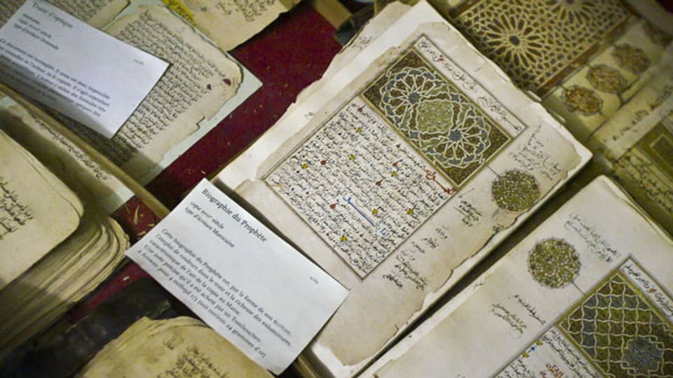 Alte islamische Handschriften in klimatisierten Zimmern in der Ahmed Baba-Bibliothek in Timbuktu, Mali.