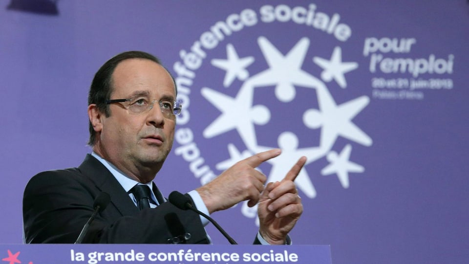 Frankreichs Staatspräsident François Hollande hält die Eröffnungsrede an der Sozial-Konferenz, in Paris, 20. Juni 2013.