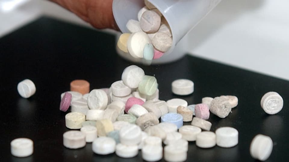 Die UNO-Drogenbehörde warnt, der Umgang mit diesen Substanzen sei schwieriger als der Kampf gegen herkömmliche Drogen.