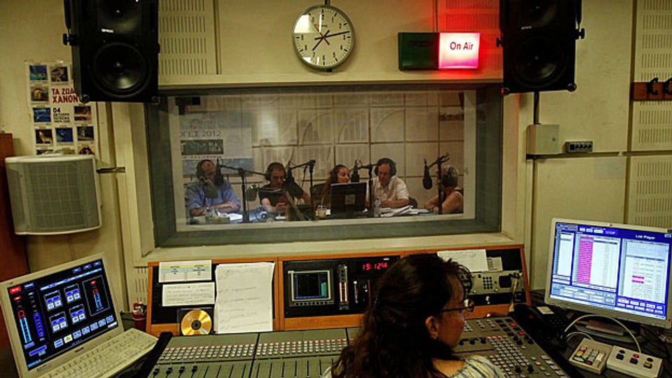 Ein ERT-Radiostudio in Athen am 15. Juni 2013 - nachdem die griechische Regierung verkündet hatte, sämtliche öffentlich-rechtlichen Sender würden geschlossen.