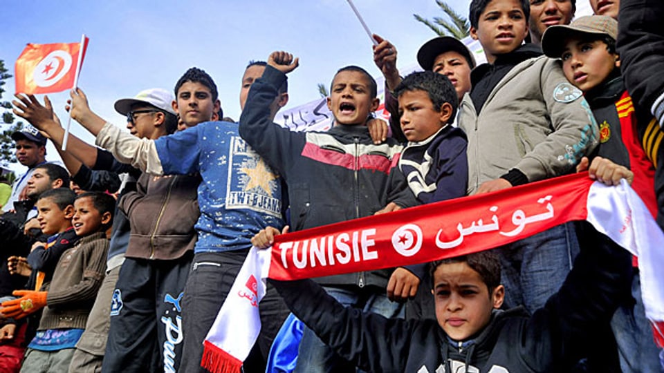 Dezember 2012 in Sidi Bouzid im Süden Tunesiens. Die Stadt gilt als die Wiege der Jasmin-Revolution. Die Proteste richten sich gegen die Politik von Präsident Marzouki.