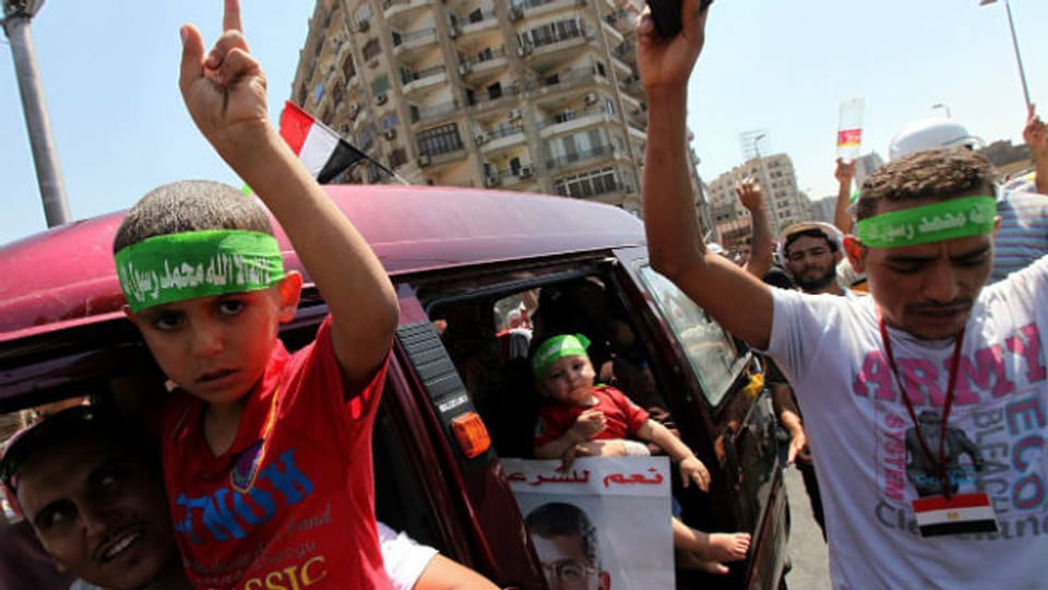Ägypten vor der Zerreissprobe: im Bild protestierende Mursi-Anhänger