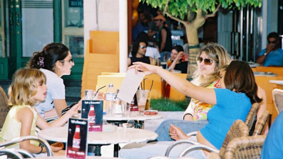 Ein Café in der Hafenstadt Patras.