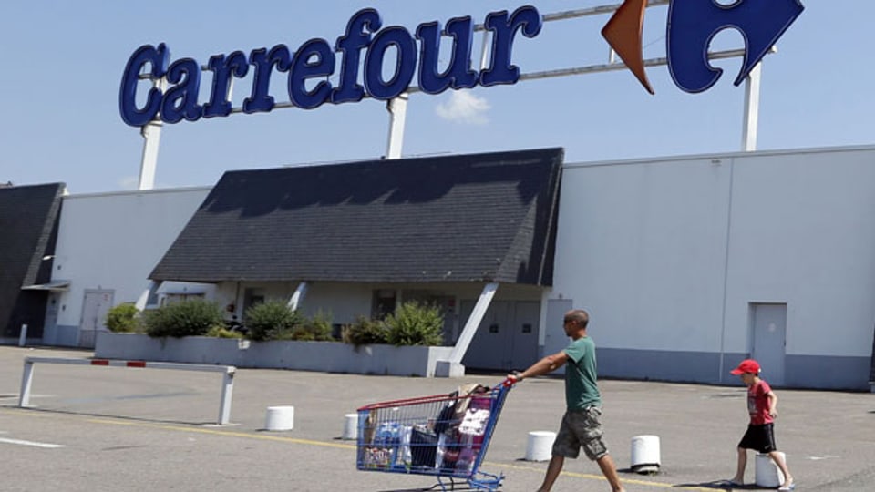 Der krisengeplagte Euroraum hat nach zwei Jahren Misere den Weg aus der Rezession gefunden. Einkaufszentrum in Brive-La-Gaillarde in Frankreich.