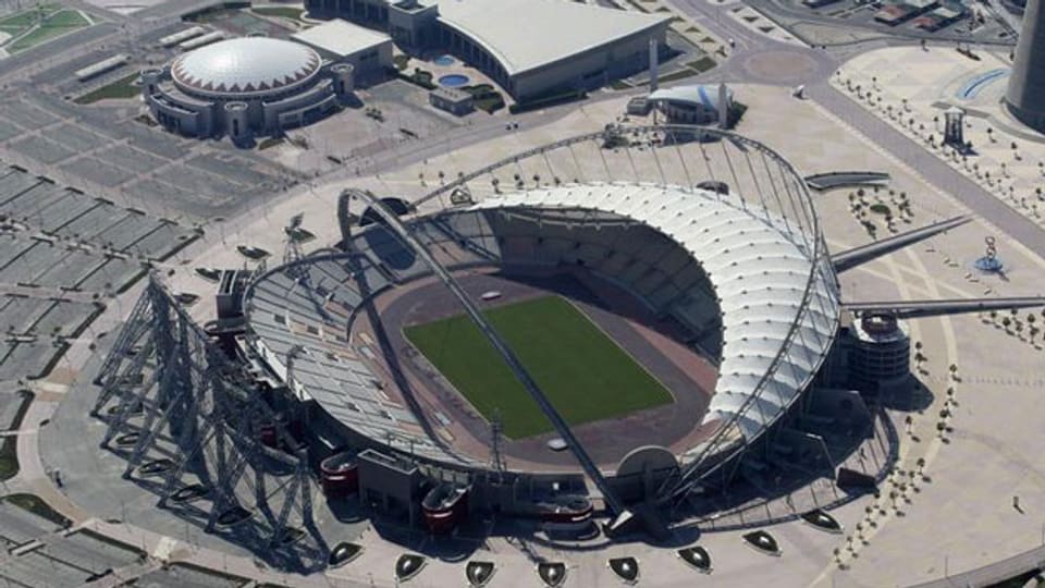 Das Khalifa-Stadion in Doha während der Bauzeit Ende 2008: Bauarbeiter sollen wie Sklaven gehalten werden.