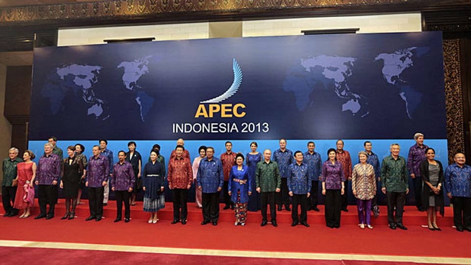 Apec-Gipfel - Die TeilnehmerInnen auf der Insel Bali.