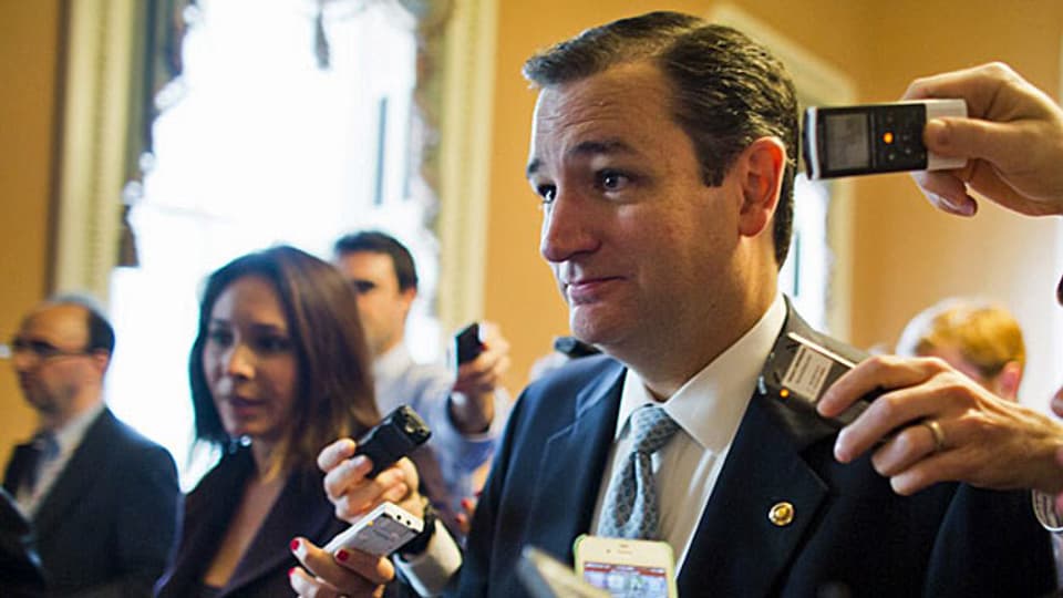 Ted Cruz, republikanischer Senator aus Texas und Mitglied der Tea Party-Fraktion sagt, der Senat handle wie das Establishment und tue nichts, um das Leiden zu stoppen, das Obamacare verursache.