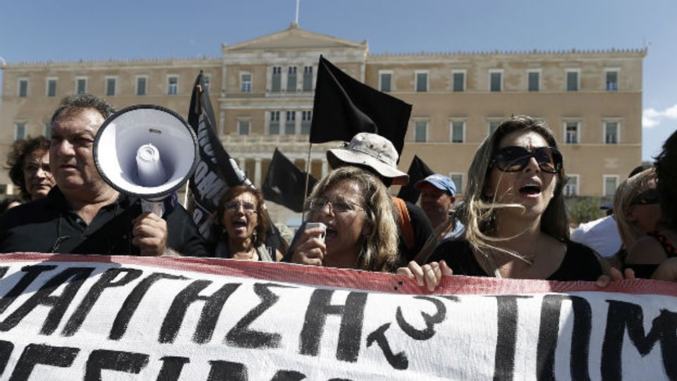 Symbolbild Dauerproteste gegen Sparprogramm in Athen.