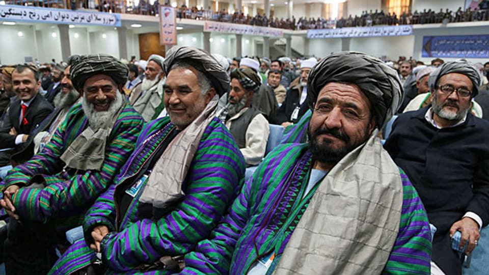 Die afghanische Ratsversammlung Loya Jirga tagt am 21. November in Kabul.