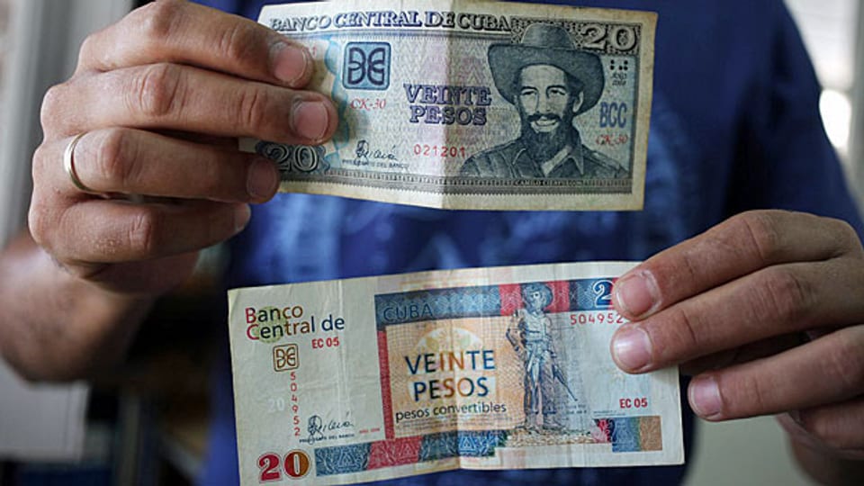 Oben 20 Pesos Cubanos, unten 20 Pesos Convertibles.