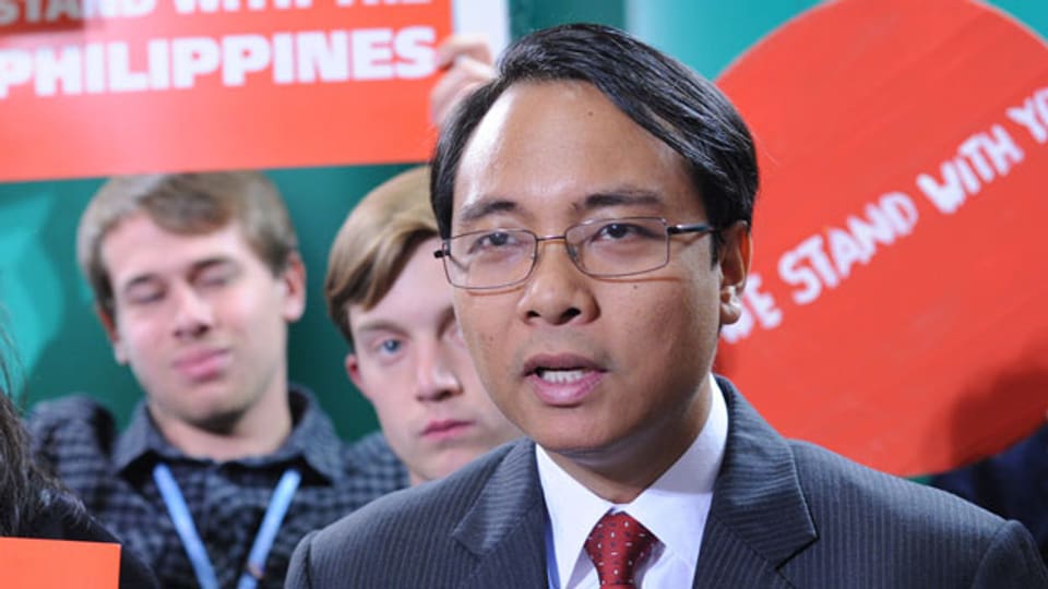 Der Delegierte der Philippinen, Yeb Sano,  bat an der Klimakonferenz in Warschau am 19. November 2013 unter Tränen, den Wahnsinn des Klimawandels zu stoppen.