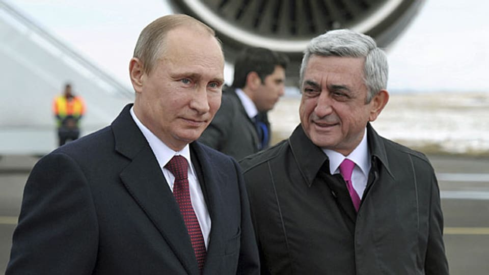Der russische Präsident Putin und der armenische Präsident Sarksyan am 2. Dezember in Gümry.