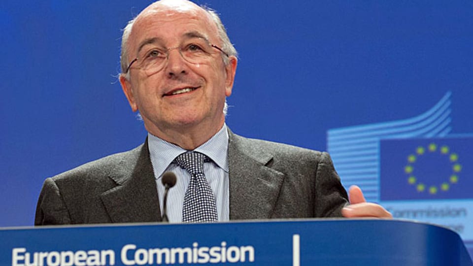 EU-Wettbewerbskommissar Joaquin Almunia an Medienkonferenz in Brüssel zu den Bussen im Libor-Skandal.