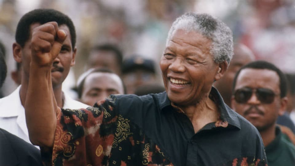 Der südafrikanische Anti-Apartheidskämpfer Nelson Mandela bei einer Rede.