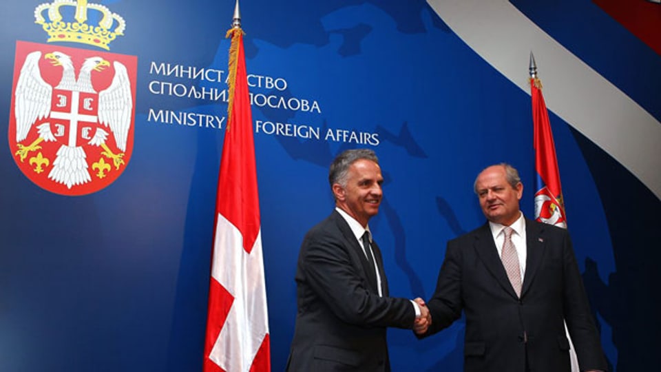 Die Aussenminister von Serbien und der Schweiz