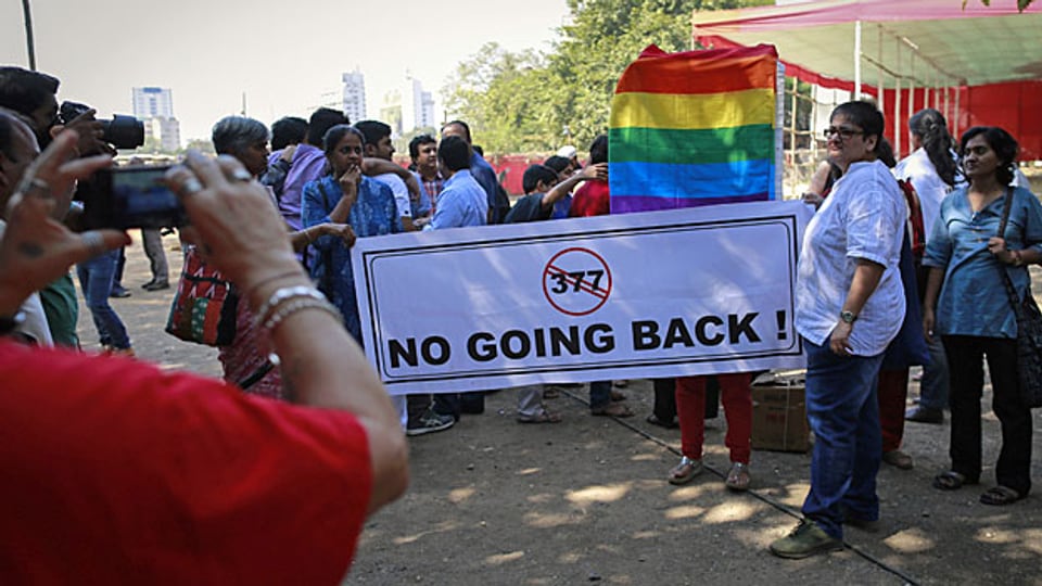 Proteste in Mumbai - nachdem das Oberste Gericht in Indien Homosexuelle für kriminell erklärt hat. Am 11. Dezember in Mumbai.