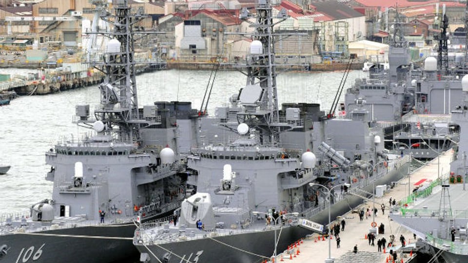 Japanische Kriegsflotte im Kampf gegen Piraterie.