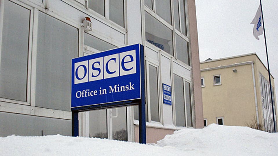 Der russische Präsident Putin hat die OSZE als «vulgäres Instrument» des Westens bezeichnet, die sich unter dem Deckmantel von Demokratie und Menschenrechten in innere Angelegenheiten anderer Staaten einmische.