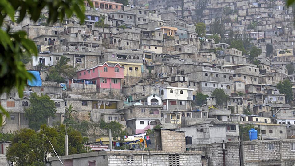 Ein dicht bebauter Hügel ausserhalb der haitianischen Hauptstadt Port-au-Prince.