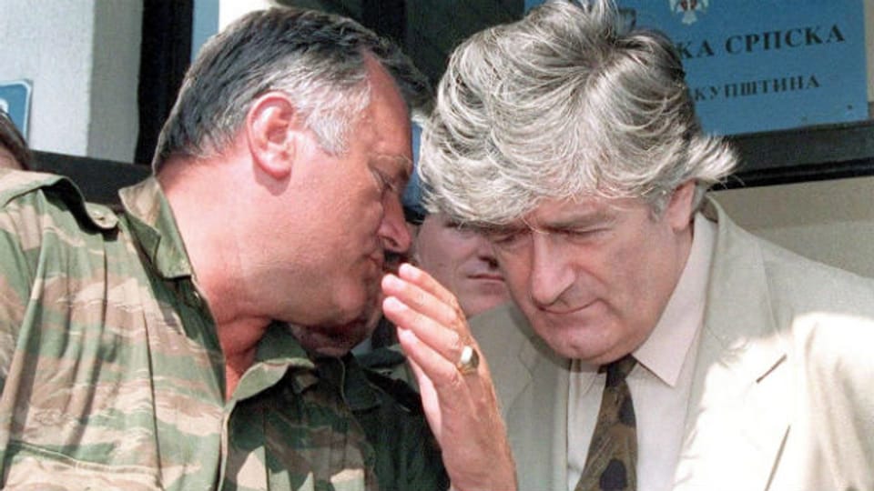 Radovan Karadzic (rechts) und Ratko Mladic in Pale im August 1993.