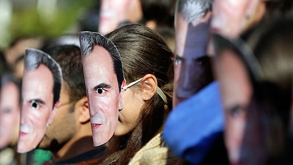 Proteste gegen Korruption im vergangenen November in der bulgarischen Hauptstadt Sofia. Die Demonstranten trugen Masken mit dem Gesicht von Premier Plamen Oresharski.