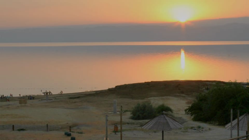 Blick auf das Tote Meer von Jordanien aus.