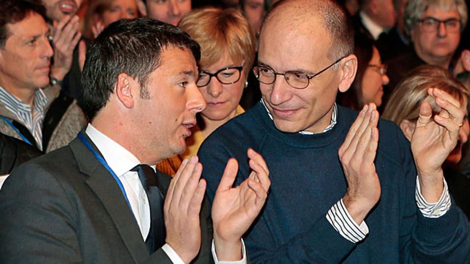 Im Dezember mochten die zwei noch zusammen klatschen: Matteo Renzi und Enrico Letta an einer Veranstaltung in Mailand.