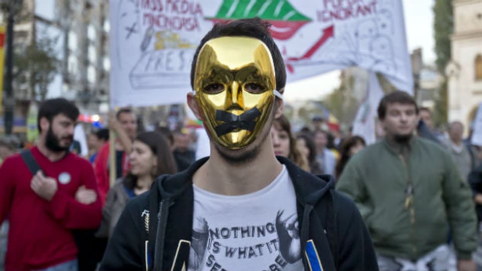 Tausende demonstrieren in Bukarest gegen die Goldmine in Rosia Montana.